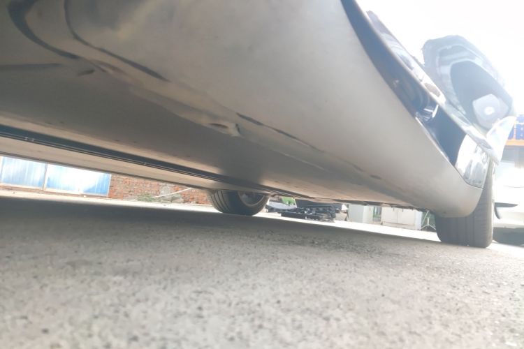 特斯拉 Model Y 2022款 改款 后轮驱动版局部细节9002