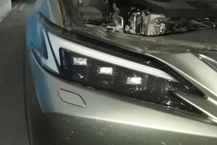 雷克萨斯ES 2025款 200 臻享版车身外观8