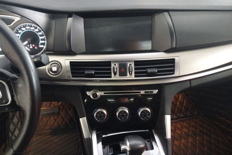 哈弗H7 2016款 蓝标H7 2.0T 自动豪华型中控内饰16