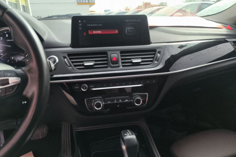 宝马1系 2019款 118i M运动套装局部细节16