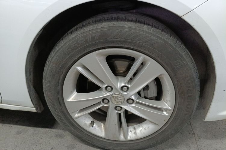 别克 君威 2019款 20T 精英型 国V车身外观10