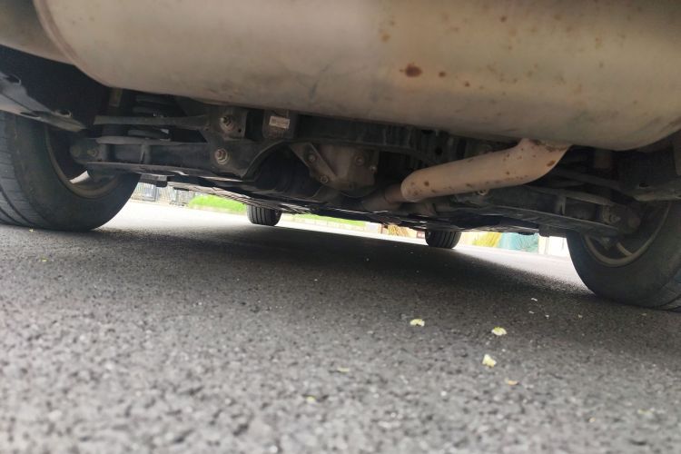 宝马3系 2015款 320i 超悦版时尚型局部细节9009