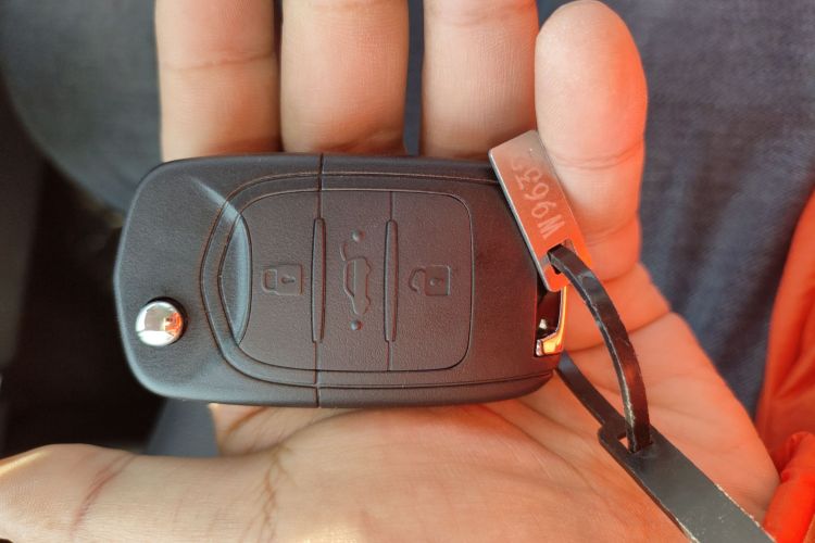 五菱汽车 五菱之光新能源 2025款 305km 进取型中控内饰7001