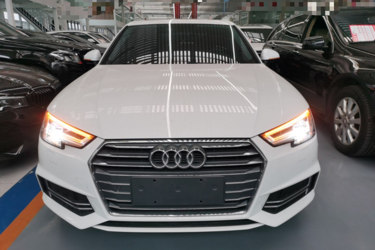 奥迪A4L 2018款 30周年年型 40 TFSI 时尚型车身外观2