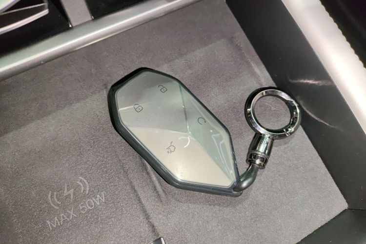 方程豹 钛3 2025款 501KM 四驱智驾Max版中控内饰11