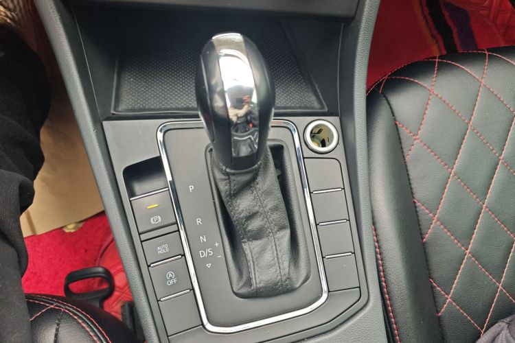 大众 宝来 2021款 1.5L 自动时尚智联版中控内饰18