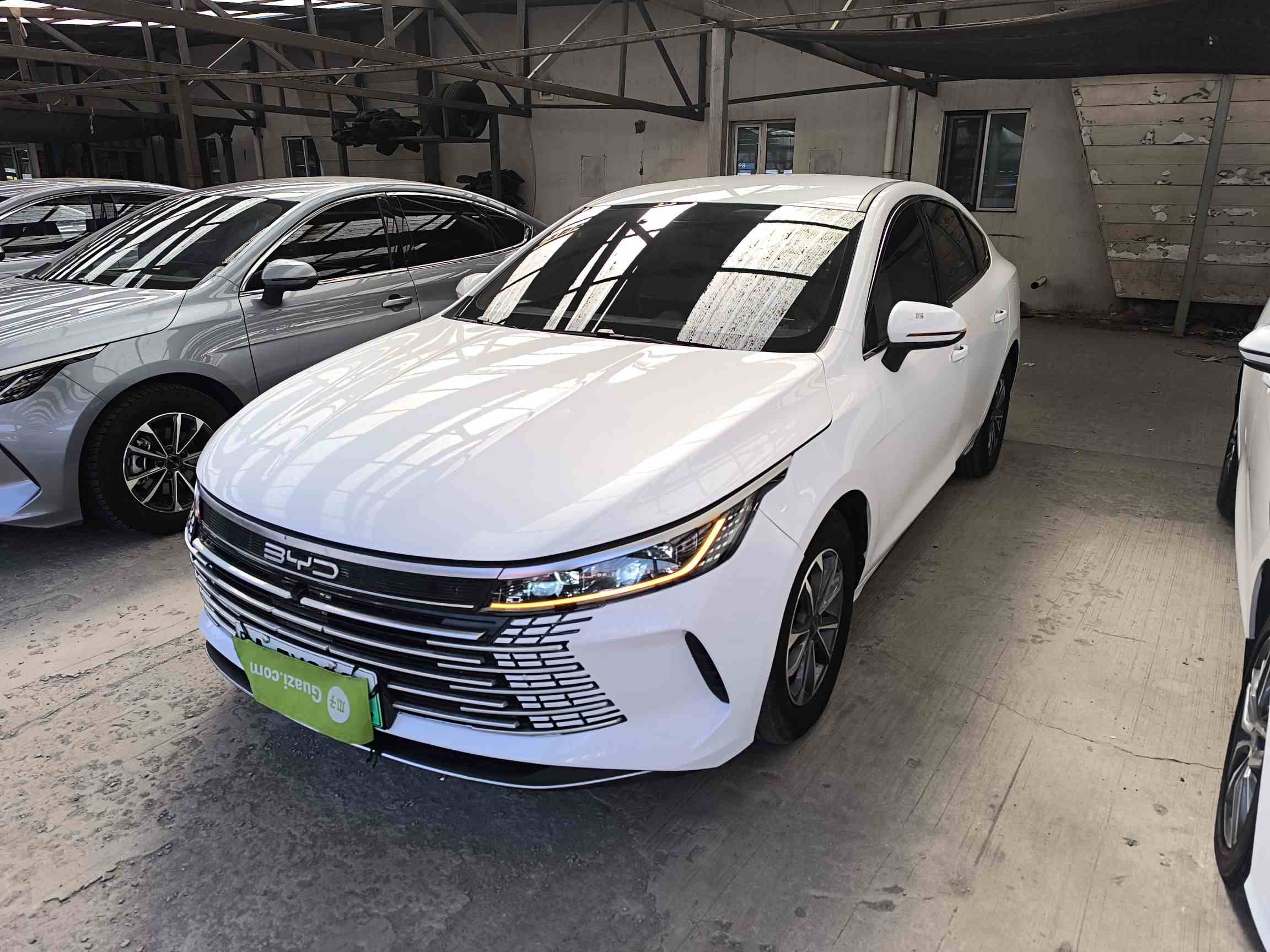 比亚迪 驱逐舰05 2024款 荣耀版 DM-i 55KM 豪华型(2)