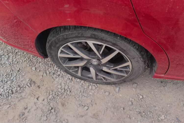 东风风神 奕炫 2020款 230T 自动炫目版车身外观6008