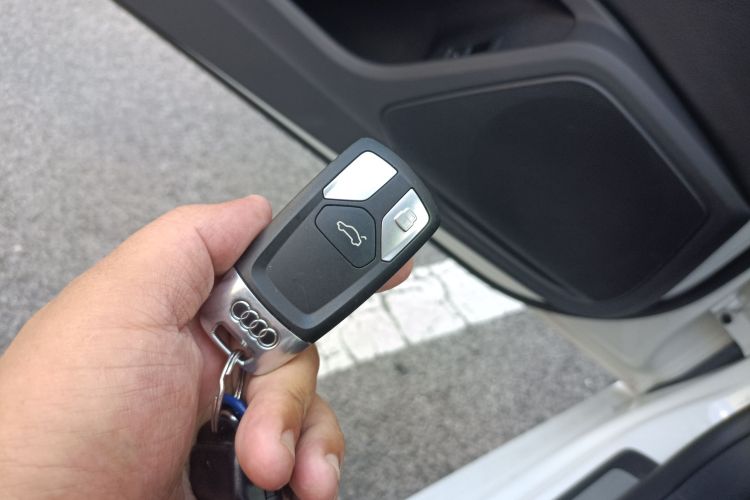 奥迪A5 2017款 Cabriolet 40 TFSI 时尚型中控内饰7001