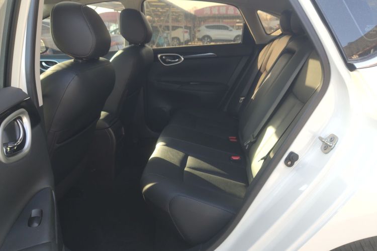 日产 轩逸 2019款 1.6XV CVT智联尊享版 国VI中控内饰21