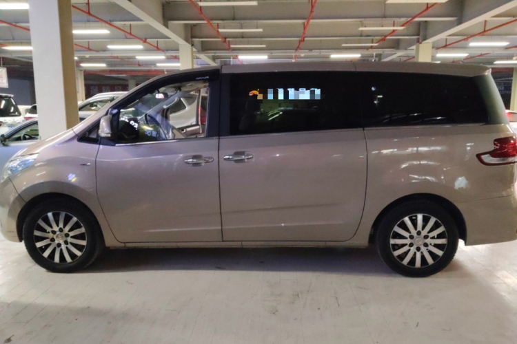 上汽大通MAXUS 大通G10 2014款 2.0T 自动行政版车身外观4