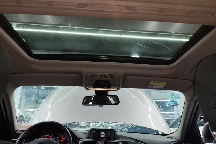 宝马3系 2017款 320Li 时尚型中控内饰22