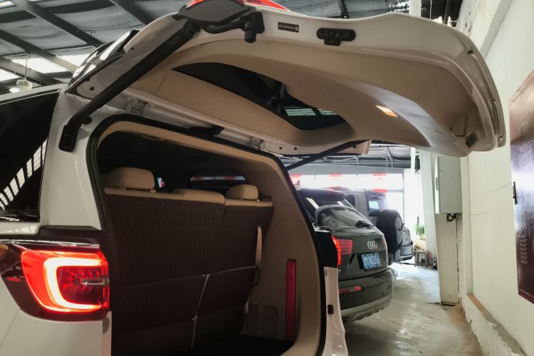 别克GL8 2023款 ES陆尊 尊享型和悦版局部细节23