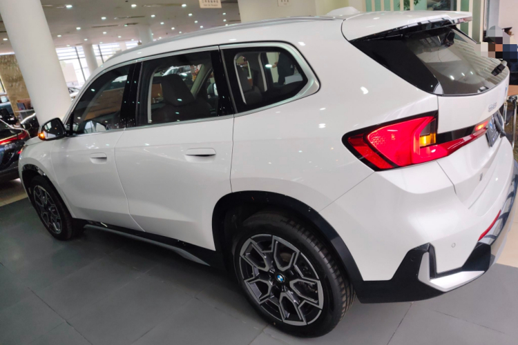 宝马X1 2023款 sDrive25Li X设计套装车身外观4