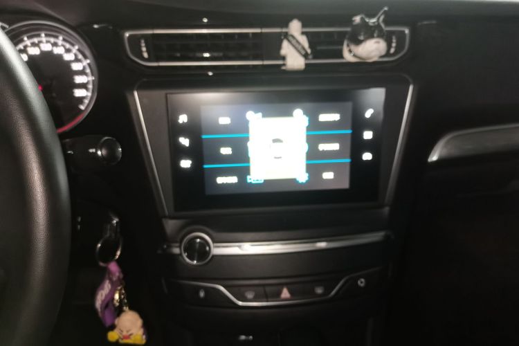 标致408 2018款 改款 350THP 自动豪华版局部细节16