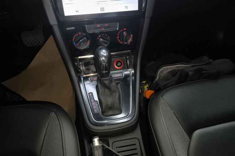 大众 宝来 2014款 1.6L 自动舒适型中控内饰18