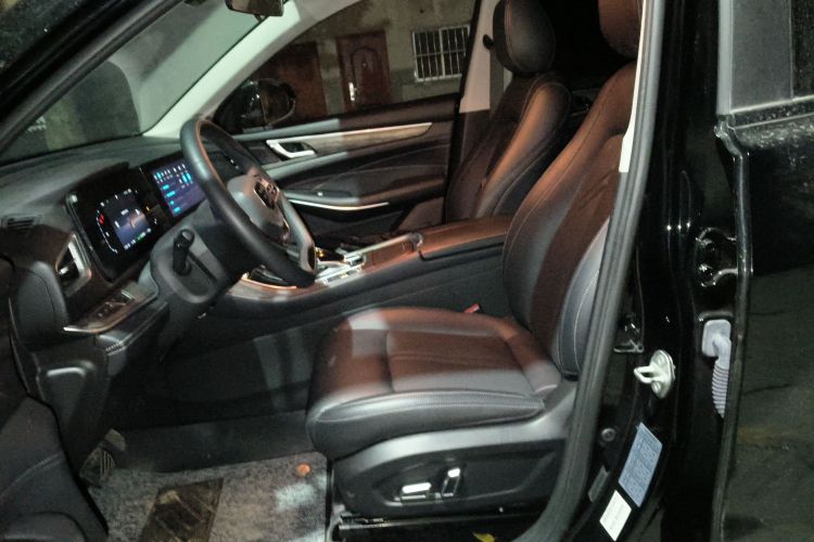 蓝电E5 2024款 荣耀版 100KM尊享型 7座中控内饰19