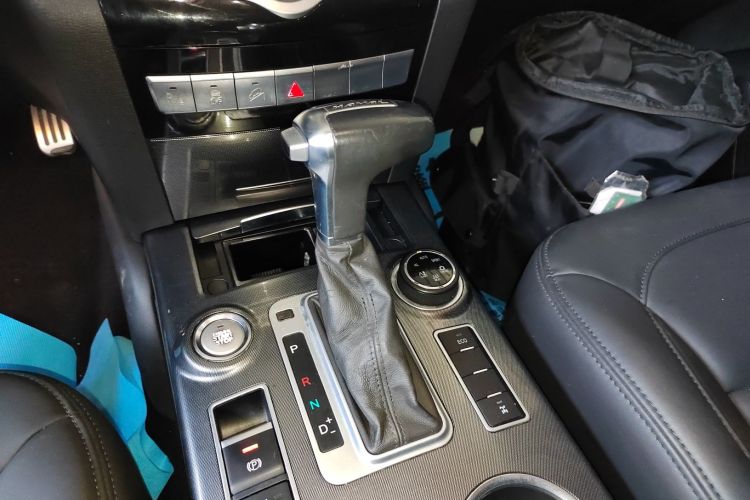 哈弗H9 2016款 2.0T 四驱豪华型 7座中控内饰18