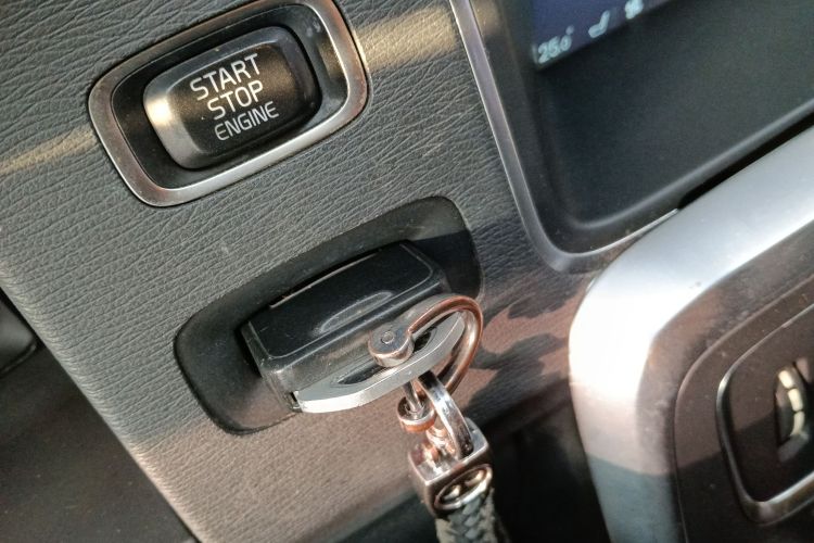 沃尔沃S60 2016款 S60L T4 智远版中控内饰11