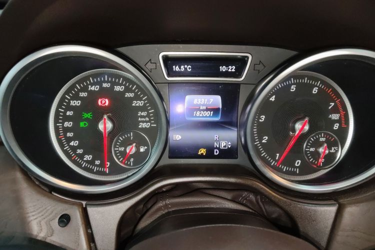 奔驰GLE 2015款 GLE 400 4MATIC局部细节14