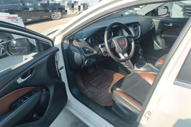 菲亚特 菲翔 2015款 1.4T 自动劲享版中控内饰20