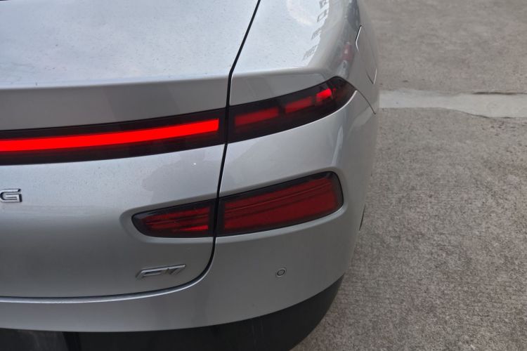 小鹏P7 2023款 P7i 702 Pro车身外观6006