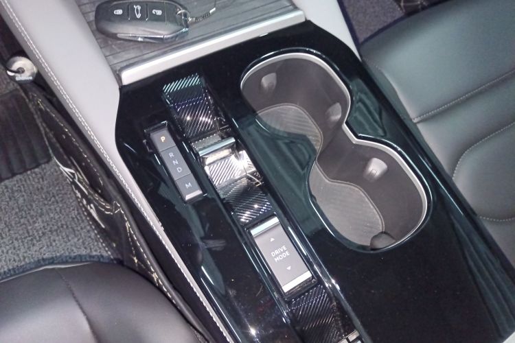 雪铁龙 凡尔赛C5 X 2023款 1.6T 势不凡局部细节18