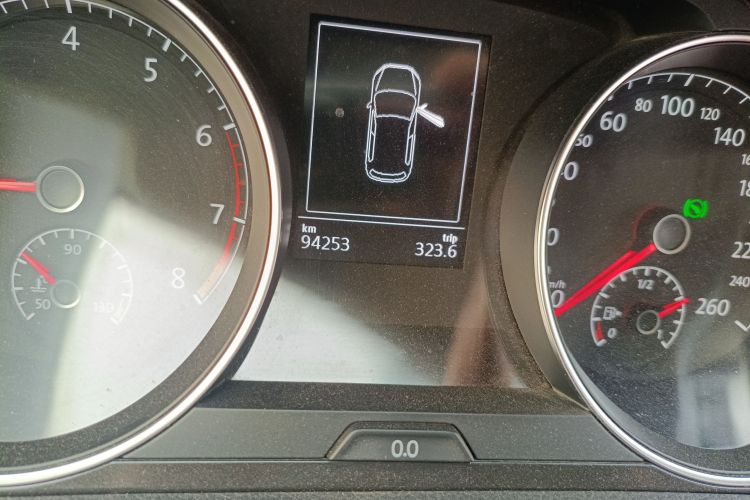 大众 高尔夫 2018款  230TSI 自动豪华型中控内饰15