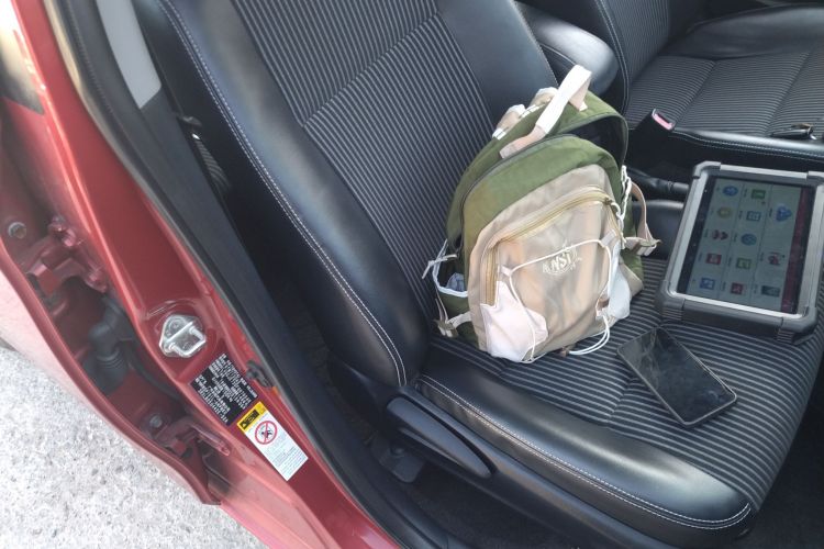 丰田 YARiS L 致炫 2015款 1.5G 自动炫动天窗特别版局部细节41