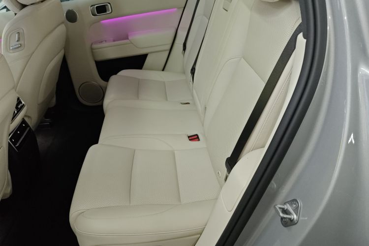 理想汽车 理想L7 2023款 Air中控内饰21