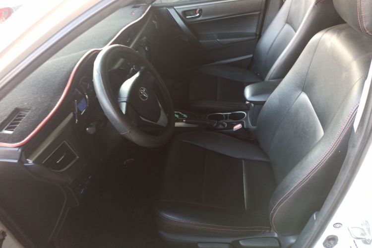 丰田 雷凌 2014款 1.6G CVT精英版中控内饰19