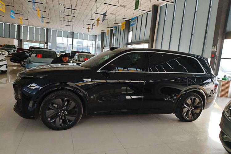 理想汽车 理想L9 2024款 Ultra车身外观4