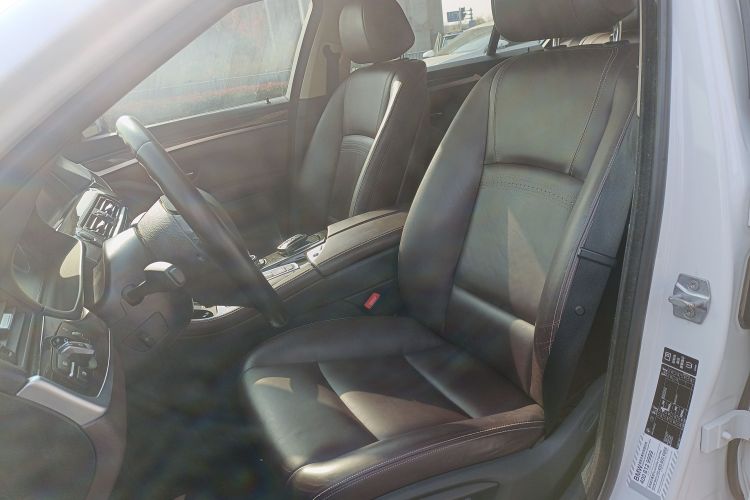 宝马5系 2014款 525Li 豪华设计套装局部细节19