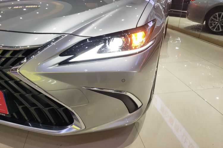 雷克萨斯ES 2023款 200 卓越版局部细节36