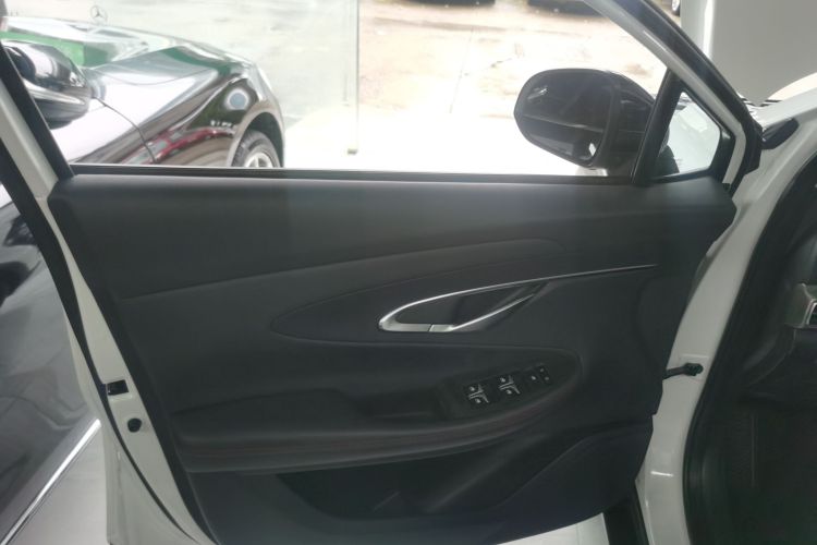 长安UNI-T 2020款 1.5T 尊贵型中控内饰7007