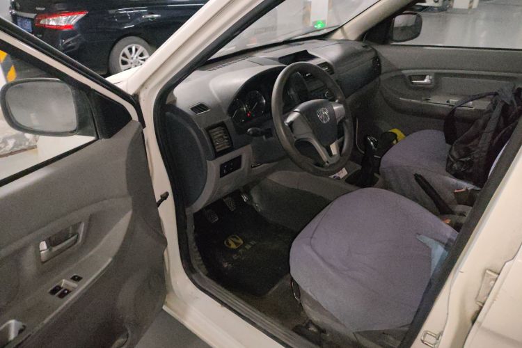 北汽威旺M20 2015款 1.2L经济型A122中控内饰20