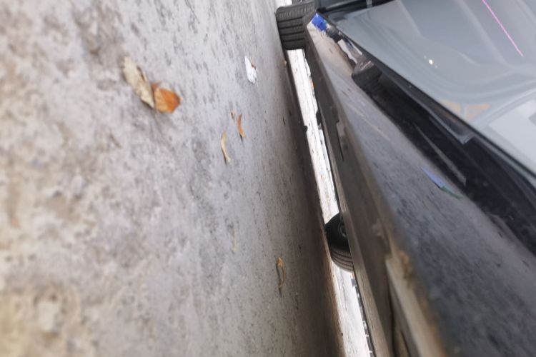 理想汽车 理想MEGA 2025款 Home 家庭特别版局部细节9002