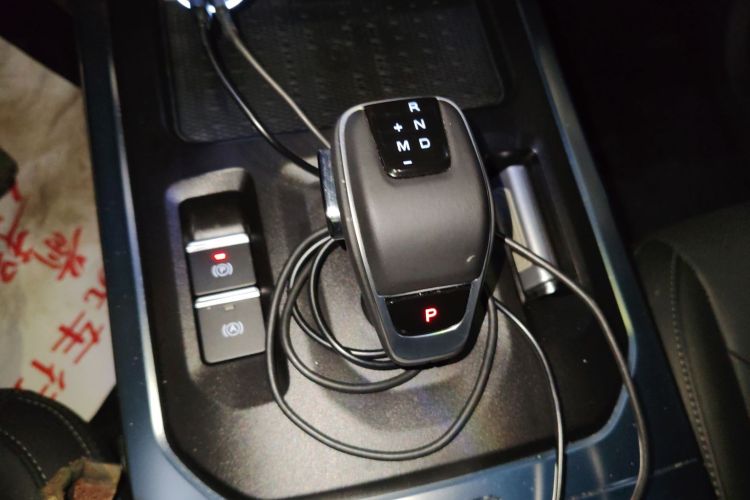 212 T01 2025款 2.0T 长风中控内饰18