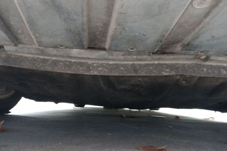 福特 福克斯 2015款 三厢 1.6L 手动舒适型局部细节9008