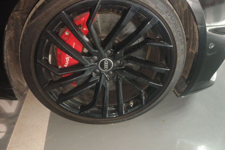 奥迪RS 4 2021款 RS4 Avant 黑曜版车身外观10