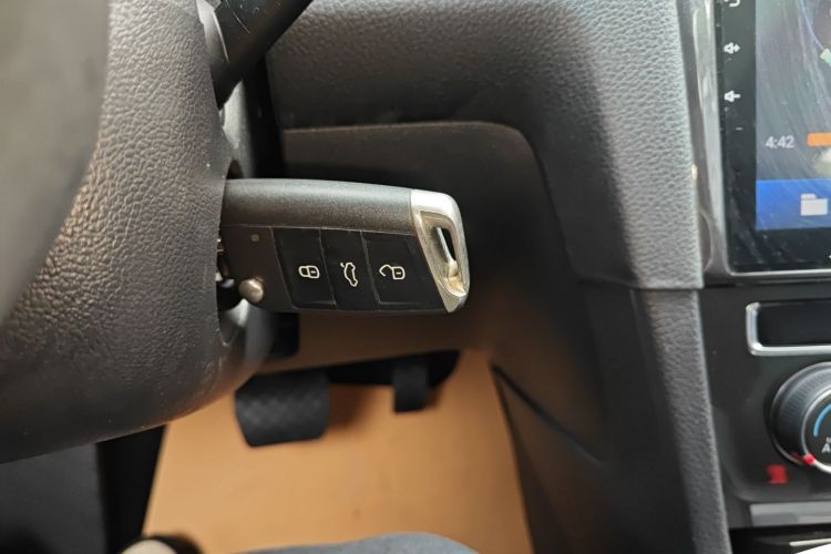 大众 高尔夫 2018款 230TSI 自动舒适型中控内饰7001