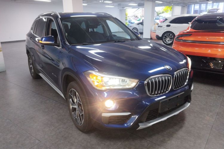 宝马X1 2018款 sDrive18Li 尊享型车身外观6002