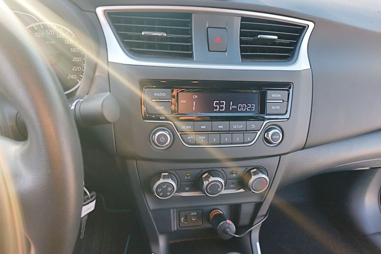 日产 轩逸 2024款 经典 1.6XE CVT舒适版局部细节16