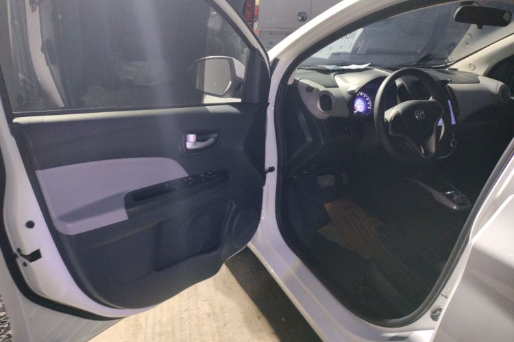 长安欧尚 奔奔E-Star 2021款 国民版 心怡版（快充版）磷酸铁锂（31.18kWh）中控内饰47