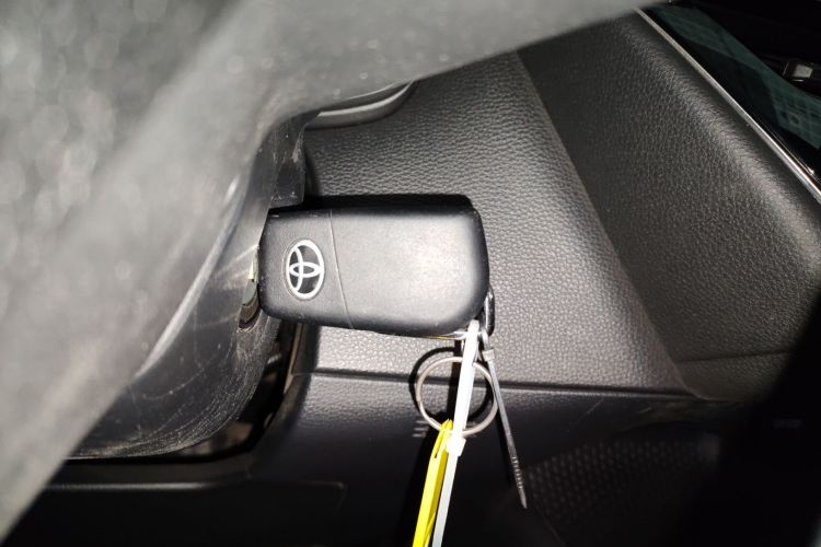 丰田 雷凌 2023款 TNGA 1.5L CVT进取版中控内饰7001