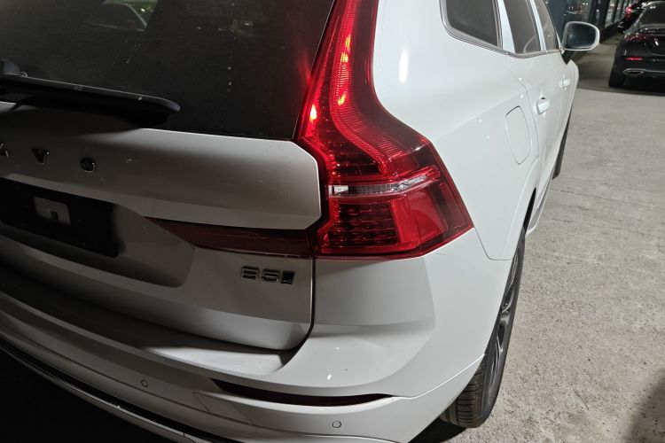 沃尔沃XC60 2025款 B5 四驱智逸豪华版车身外观6006