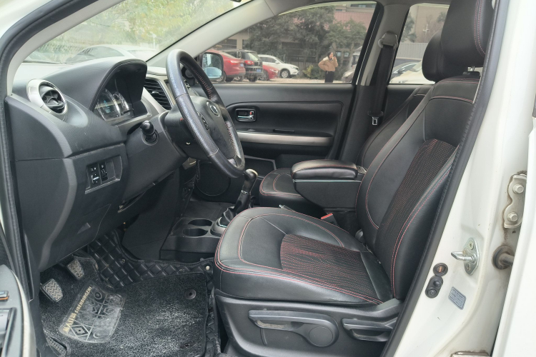 长城M4 2012款 1.5L 手动豪华型局部细节19