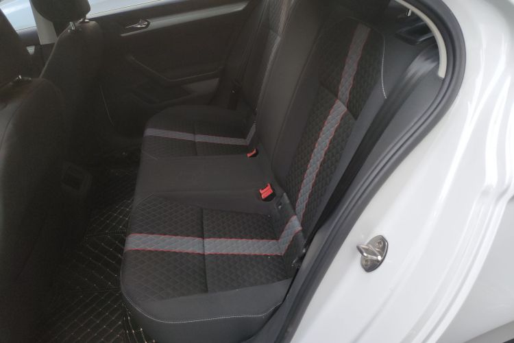 大众 凌渡 2019款 230TSI DSG风尚版 国V中控内饰21