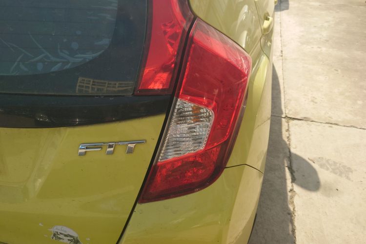 本田 飞度 2014款 1.5L LX CVT舒适型车身外观9