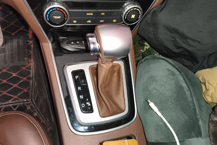 猎豹汽车 猎豹CS10 2017款 2.0T 自动豪华型局部细节18